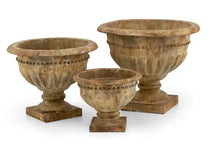 Load image into Gallery viewer, Odair Garden Vase - Large
