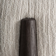 Load image into Gallery viewer, Davos Footrest
