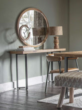 Load image into Gallery viewer, Leon Table Lamp