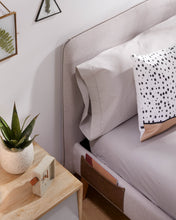 Load image into Gallery viewer, Dyla bed cover in beige for a 160 x 200 cm mattress - image 6