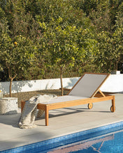 Load image into Gallery viewer, Caterin solid eucalyptus wood outdoor sun lounger in beige, FSC 100% - image 7