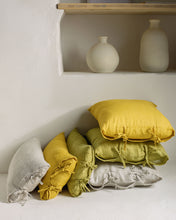 Load image into Gallery viewer, Tazu 100% linen cushion cover in green 30 x 50 cm - image 2