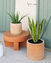 Load image into Gallery viewer, Vilena round outdoor terracotta coffee table, Ø 60 cm - image 3
