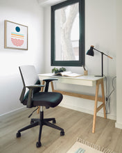 Load image into Gallery viewer, Dyana table in MDF with white lacquer and solid ash wood legs, 120 x 60 cm - image 3