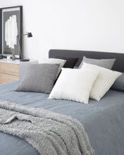 Load image into Gallery viewer, Dyla bed cover in black for a 160 x 200 cm mattress - image 8