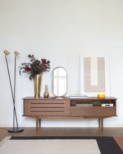 Load image into Gallery viewer, Tiare gold metal wall mirror 31 x 61,5 cm - image 4