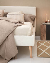 Load image into Gallery viewer, Dyla bed in white bouclé, with solid beech wood legs for a 160 x 200 cm mattress - image 4