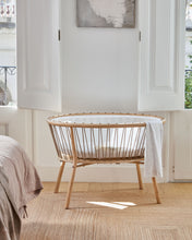 Load image into Gallery viewer, Leonela ash wood bassinet 97 x 62 cm FSC 100% - image 3