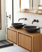 Load image into Gallery viewer, Delina countertop washbasin in black terrazzo Ø 40 cm - image 3