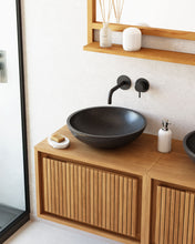 Load image into Gallery viewer, Delina countertop washbasin in black terrazzo Ø 40 cm - image 2