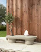 Load image into Gallery viewer, Taimi concrete outdoor coffee table Ø 140 x 60 cm - image 4