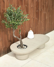 Load image into Gallery viewer, Taimi concrete outdoor coffee table Ø 140 x 60 cm - image 5
