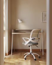 Load image into Gallery viewer, Tipir table lamp in steel with white finish UK adapter - image 3
