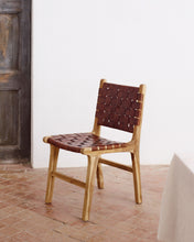 Load image into Gallery viewer, Calixta chair in leather and solid teak - image 4