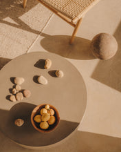 Load image into Gallery viewer, Garbet cement coffee table, Ø 60 cm - image 6