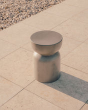 Load image into Gallery viewer, Garbet round cement side table, Ø 32 cm - image 3