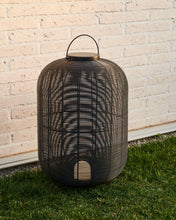 Load image into Gallery viewer, Saranella large portable table lamp in black polyrattan - image 3