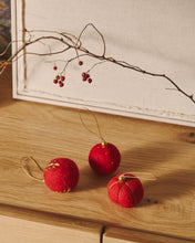 Load image into Gallery viewer, Breshi set of 3 small red decorative pendant balls with gold details - image 4