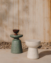 Load image into Gallery viewer, Mesquida outdoor side table in green terrazzo Ø 39 cm - image 3