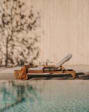 Load image into Gallery viewer, Sonsaura sun lounger made from solid eucalyptus wood FSC 100% - image 7