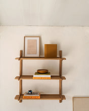 Load image into Gallery viewer, Sitra modular shelf, 3 solid oak wood shelves in a natural finish, 90 cm, FSC Mix Credit - image 4