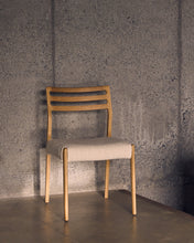 Load image into Gallery viewer, Cudia chair removable cover in beige chenille solid oak wood natural finish FSC Mix Credit - image 9