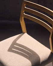 Load image into Gallery viewer, Cudia chair removable cover in beige chenille solid oak wood natural finish FSC Mix Credit - image 10
