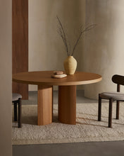 Load image into Gallery viewer, Nealy round table with an oak veneer in a natural finish, Ø 150 cm - image 9