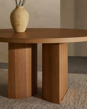 Load image into Gallery viewer, Nealy round table with an oak veneer in a natural finish, Ø 150 cm - image 10