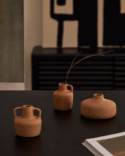 Load image into Gallery viewer, Sofra set of 3 terracotta vases, 6 cm / 7 cm / 10 cm - image 3