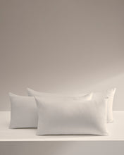 Load image into Gallery viewer, Nyla microfibre pillow 90 x 40 cm - image 3