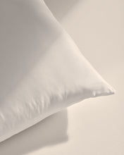 Load image into Gallery viewer, Nyla microfibre pillow 90 x 40 cm - image 6