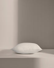Load image into Gallery viewer, Fluff cushion filler 45 x 45 cm - image 5