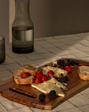 Load image into Gallery viewer, Zeun small serving board made of acacia wood FSC 100% - image 3
