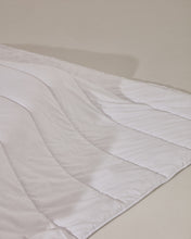 Load image into Gallery viewer, Atra 190gsm down and feather duvet for 180cm bed made in Spain - image 6