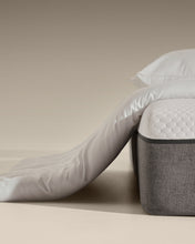 Load image into Gallery viewer, Atra 190gsm down and feather duvet for 180cm bed made in Spain - image 7