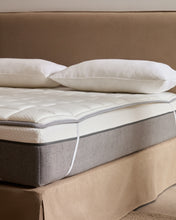 Load image into Gallery viewer, Freya mattress topper 150 x 190 cm - image 6