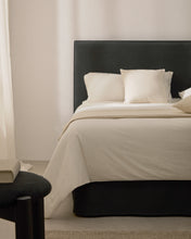 Load image into Gallery viewer, Anthracite grey linen and cotton Jaira bed with removable cover for a 180 x 200 cm FSC Mix Credit mattress - image 5