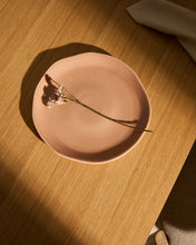 Load image into Gallery viewer, Pink ceramic Tiraya flat plate - image 2
