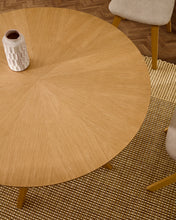 Load image into Gallery viewer, Naanim round table in oak veneer, Ø 120 cm - image 6