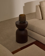 Load image into Gallery viewer, Side table Rachell made of metal with a purple painted finish Ø30 cm - image 2