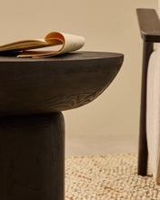 Load image into Gallery viewer, Ovak side table in solid acacia wood with black finish FSC 100% Ø50cm - image 6