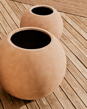 Load image into Gallery viewer, Solna terracotta-effect planter Ø51cm - image 2