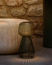 Load image into Gallery viewer, Reiba green metal solar table lamp - image 2