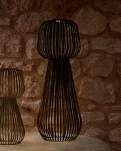 Load image into Gallery viewer, Reiba black metal solar floor lamp - image 2