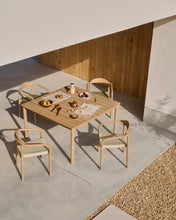 Load image into Gallery viewer, Sori table in FSC 100% solid acacia wood 135 x 135cm - image 3