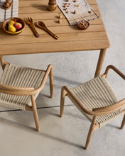 Load image into Gallery viewer, Sori table in FSC 100% solid acacia wood 135 x 135cm - image 4