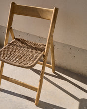 Load image into Gallery viewer, Dandara folding chair in solid acacia wood with steel structure and beige cord FSC 100% - image 13