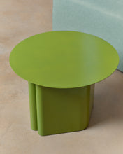 Load image into Gallery viewer, Arvin green iron side table Ø 55cm - image 6