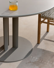 Load image into Gallery viewer, Sedalis round outdoor table in steel with taupe aluminium top Ø120cm - image 3